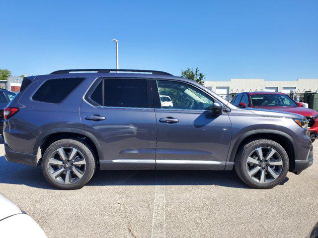 new 2025 Honda Pilot car, priced at $47,994