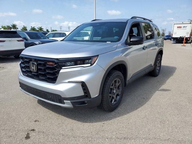 new 2025 Honda Pilot car, priced at $49,956