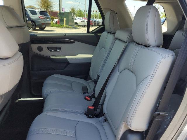 new 2025 Honda Pilot car, priced at $45,405