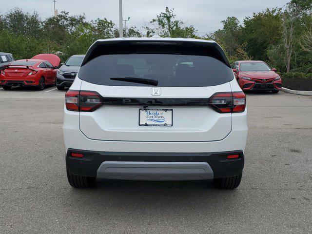 new 2025 Honda Pilot car, priced at $45,405