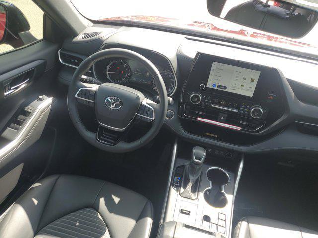 used 2024 Toyota Highlander car, priced at $39,888