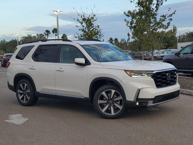 new 2025 Honda Pilot car, priced at $55,360