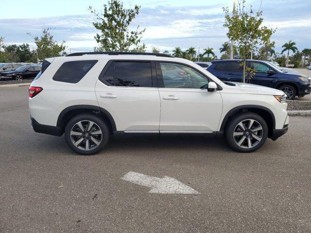 new 2025 Honda Pilot car, priced at $55,360