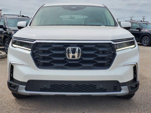 new 2025 Honda Pilot car, priced at $44,443