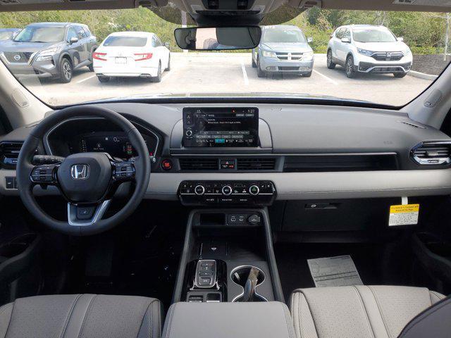 new 2025 Honda Pilot car, priced at $54,985