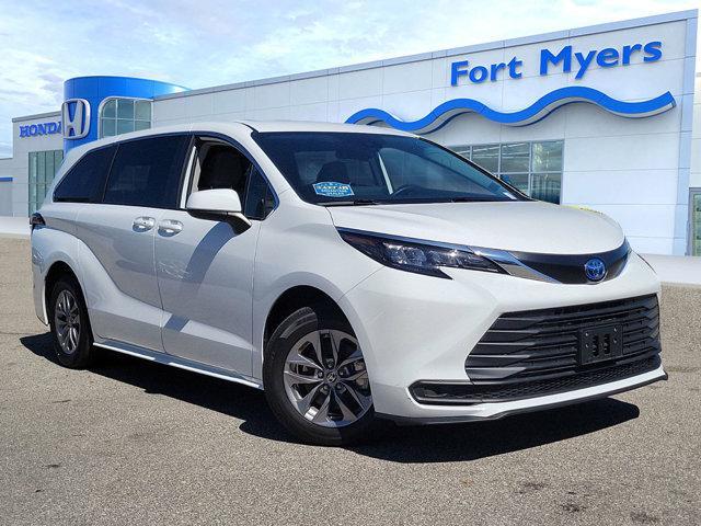 used 2024 Toyota Sienna car