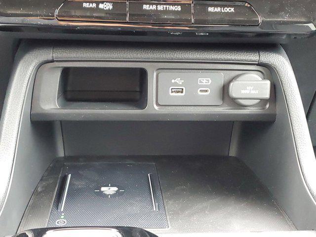 new 2025 Honda Pilot car, priced at $43,676