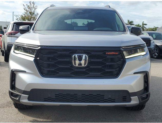 new 2025 Honda Pilot car, priced at $49,779