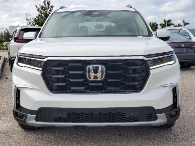 new 2025 Honda Pilot car, priced at $48,363