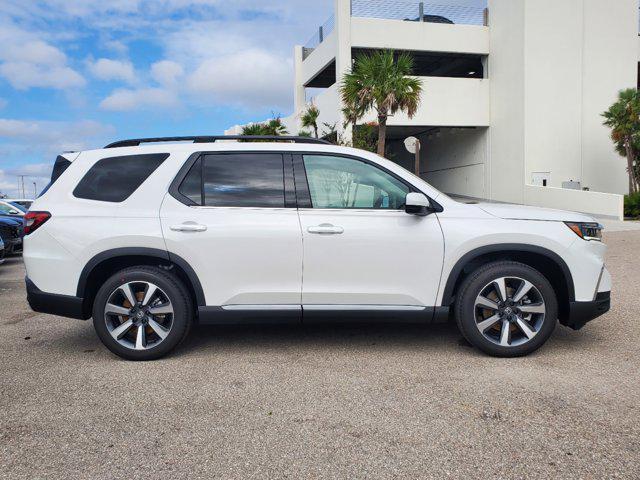 new 2025 Honda Pilot car, priced at $51,424