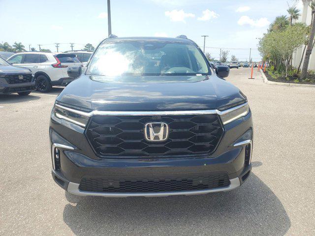 new 2025 Honda Pilot car, priced at $53,386