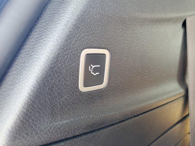 used 2021 Chrysler Pacifica car, priced at $33,491