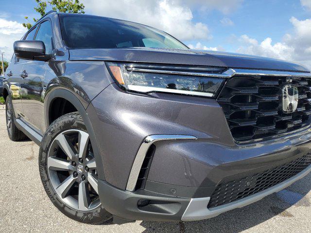 new 2025 Honda Pilot car, priced at $53,092