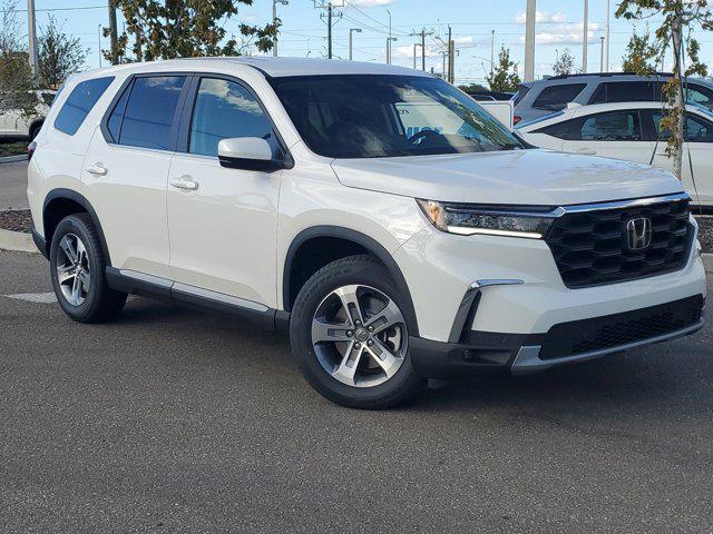 new 2025 Honda Pilot car, priced at $45,869