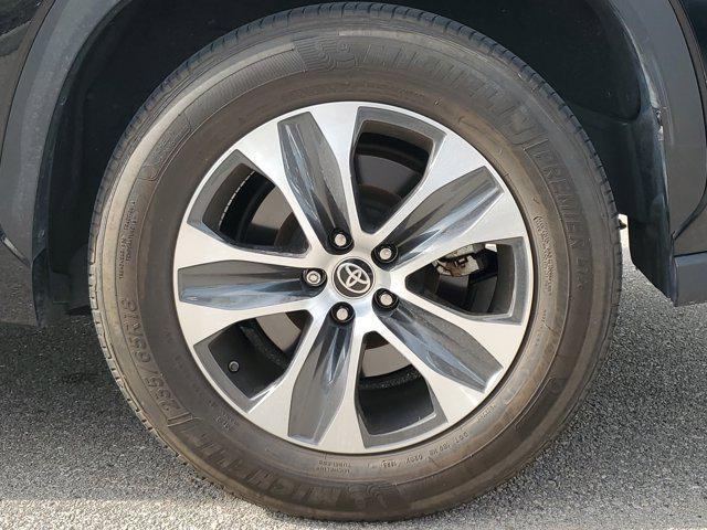 used 2023 Toyota Highlander car, priced at $32,950