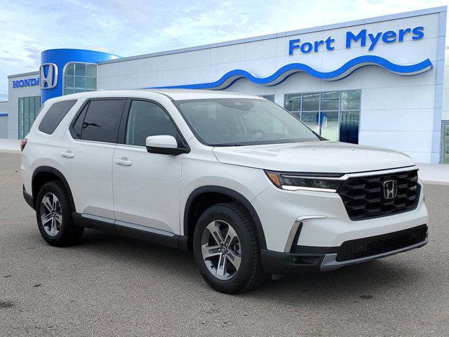 new 2025 Honda Pilot car, priced at $43,676
