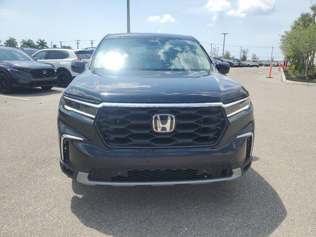 new 2025 Honda Pilot car, priced at $43,368