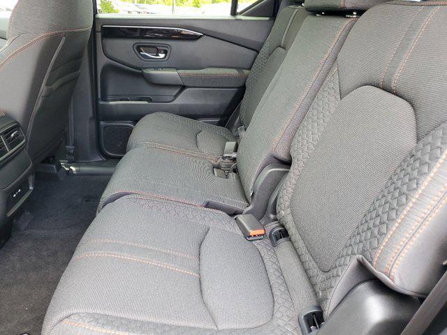 new 2025 Honda Pilot car, priced at $40,843