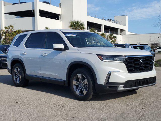 new 2025 Honda Pilot car, priced at $44,670