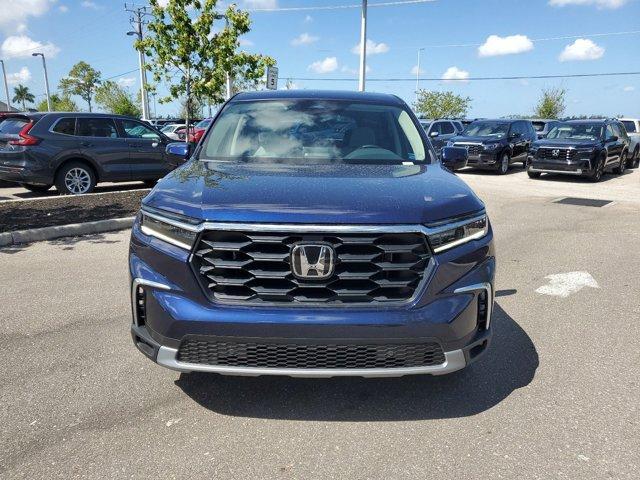 new 2025 Honda Pilot car, priced at $45,325