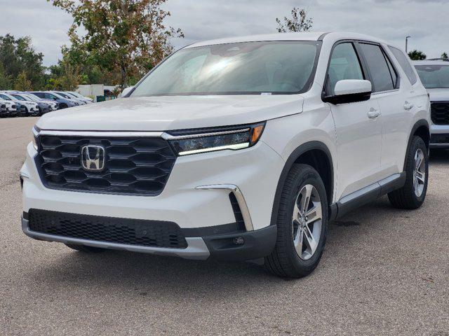 new 2025 Honda Pilot car, priced at $45,178