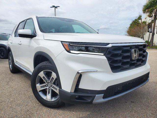 new 2025 Honda Pilot car, priced at $44,443