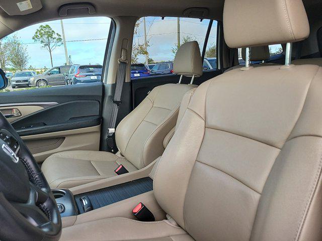 used 2022 Honda Pilot car, priced at $26,325