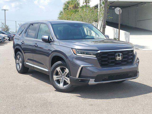 new 2025 Honda Pilot car, priced at $44,276