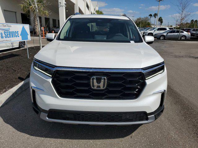 new 2025 Honda Pilot car, priced at $49,078