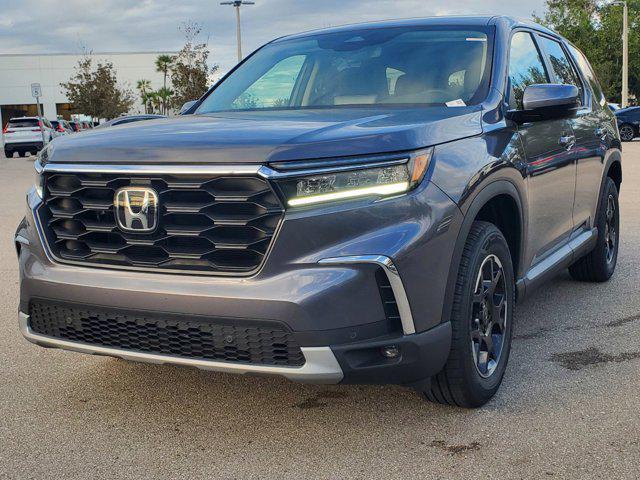 new 2025 Honda Pilot car, priced at $46,795