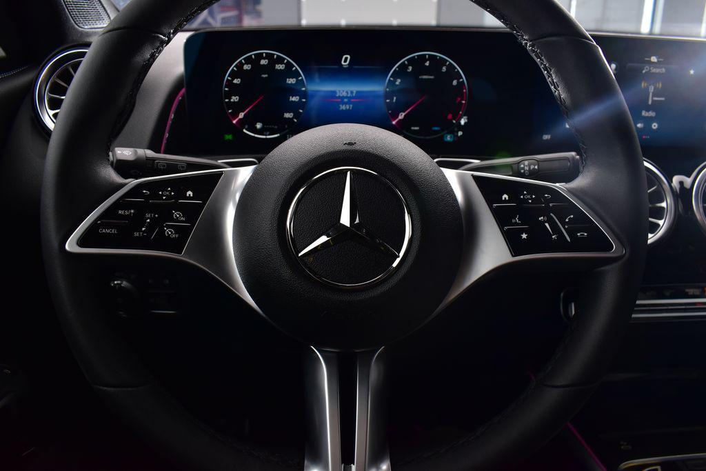 used 2025 Mercedes-Benz GLB 250 car, priced at $45,000