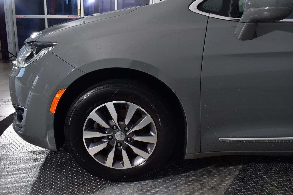 used 2020 Chrysler Pacifica car, priced at $24,988