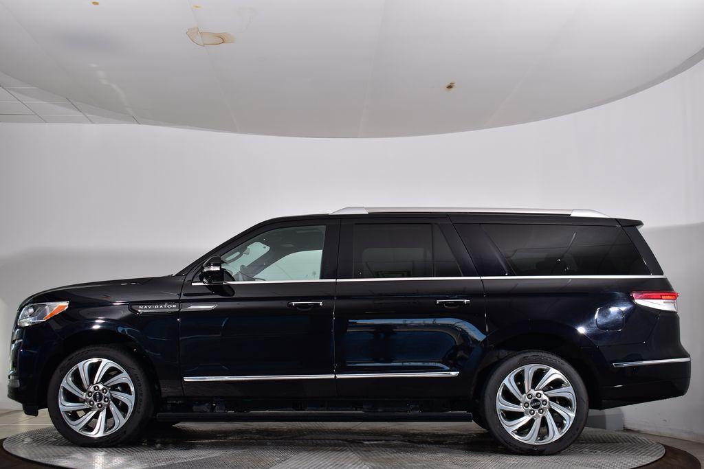 used 2024 Lincoln Navigator car, priced at $54,450