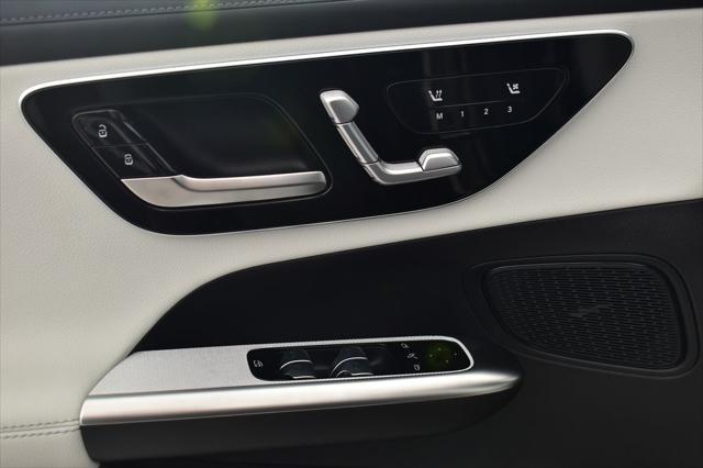 new 2025 Mercedes-Benz GLC 300 car, priced at $61,130