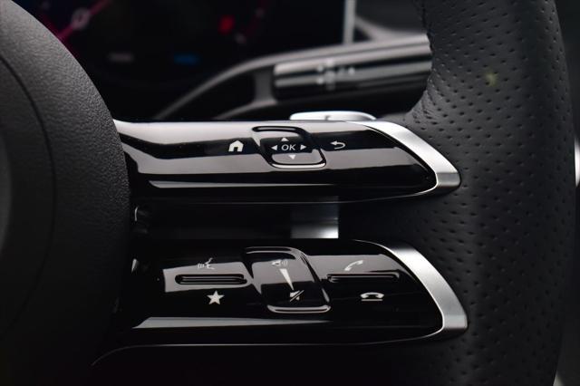 new 2025 Mercedes-Benz GLC 300 car, priced at $61,130