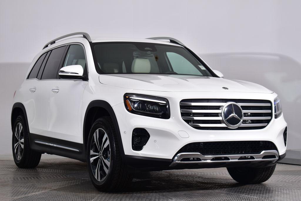 used 2025 Mercedes-Benz GLB 250 car, priced at $45,214
