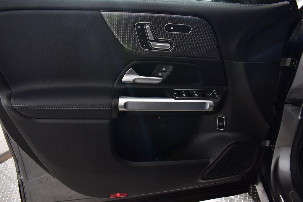 used 2020 Mercedes-Benz GLB 250 car, priced at $23,339