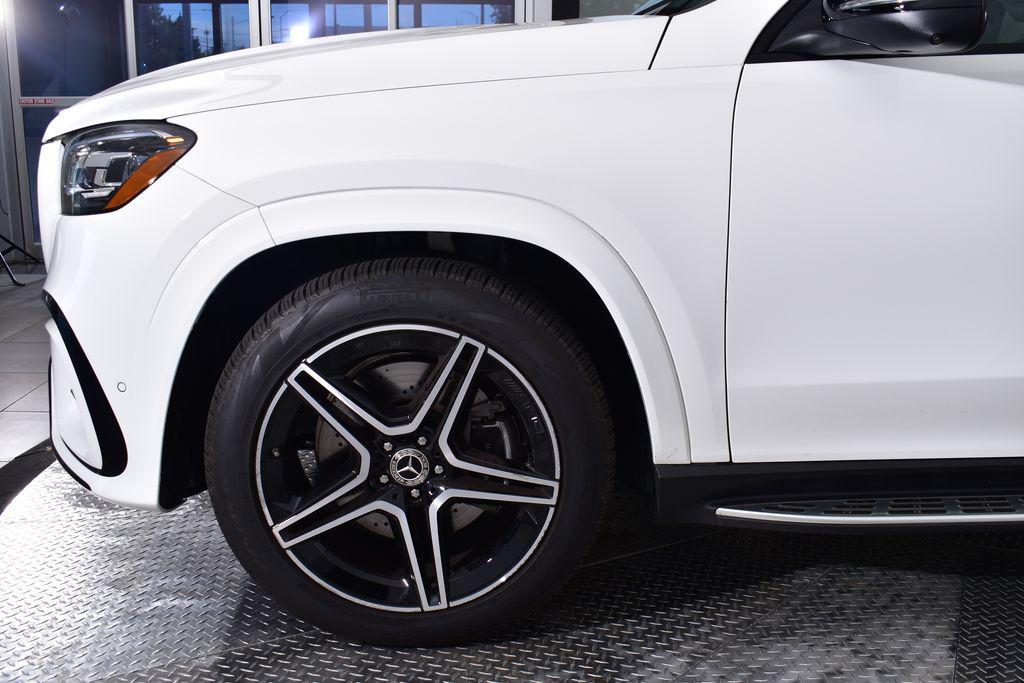 used 2025 Mercedes-Benz GLS 450 car, priced at $89,996