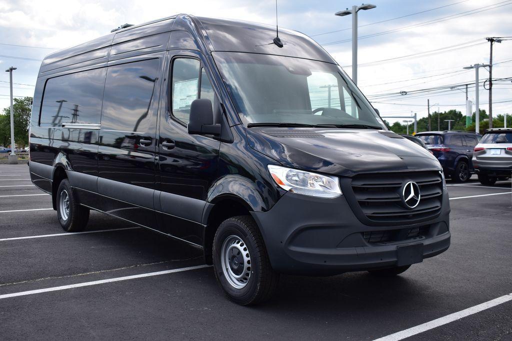 new 2024 Mercedes-Benz Sprinter 3500 car, priced at $75,755