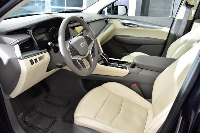 used 2022 Cadillac XT5 car, priced at $28,800