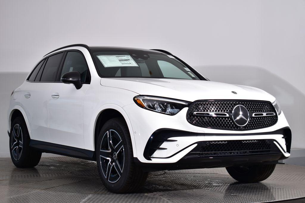 new 2024 Mercedes-Benz GLC 300 car, priced at $61,995