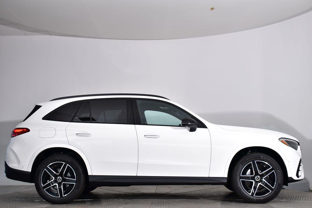 new 2024 Mercedes-Benz GLC 300 car, priced at $61,995