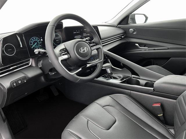 new 2025 Hyundai Elantra car, priced at $29,080