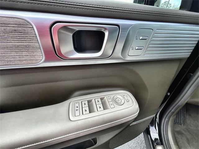 used 2025 Hyundai Santa Fe car, priced at $41,999