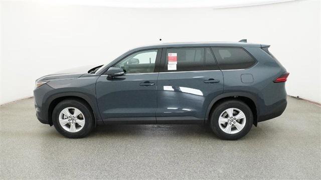 new 2025 Toyota Highlander car, priced at $43,708