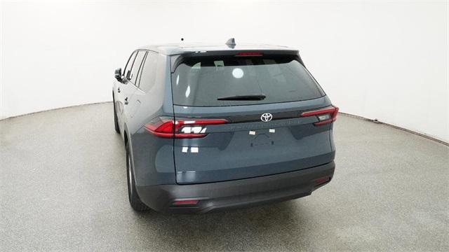 new 2025 Toyota Highlander car, priced at $43,708