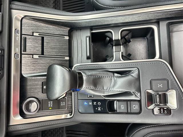 used 2025 Lexus GX 550 car, priced at $97,900