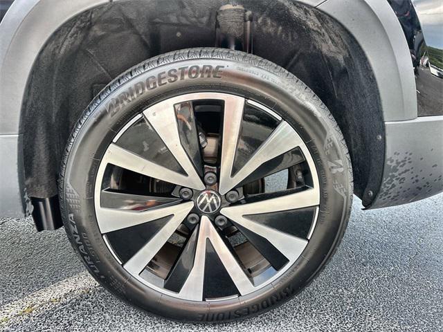 used 2024 Volkswagen Taos car, priced at $20,129