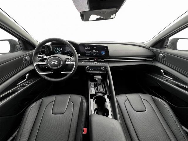 new 2025 Hyundai Elantra car, priced at $29,080