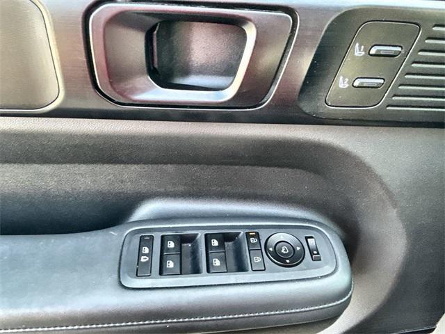 used 2025 Hyundai Santa Fe car, priced at $40,600